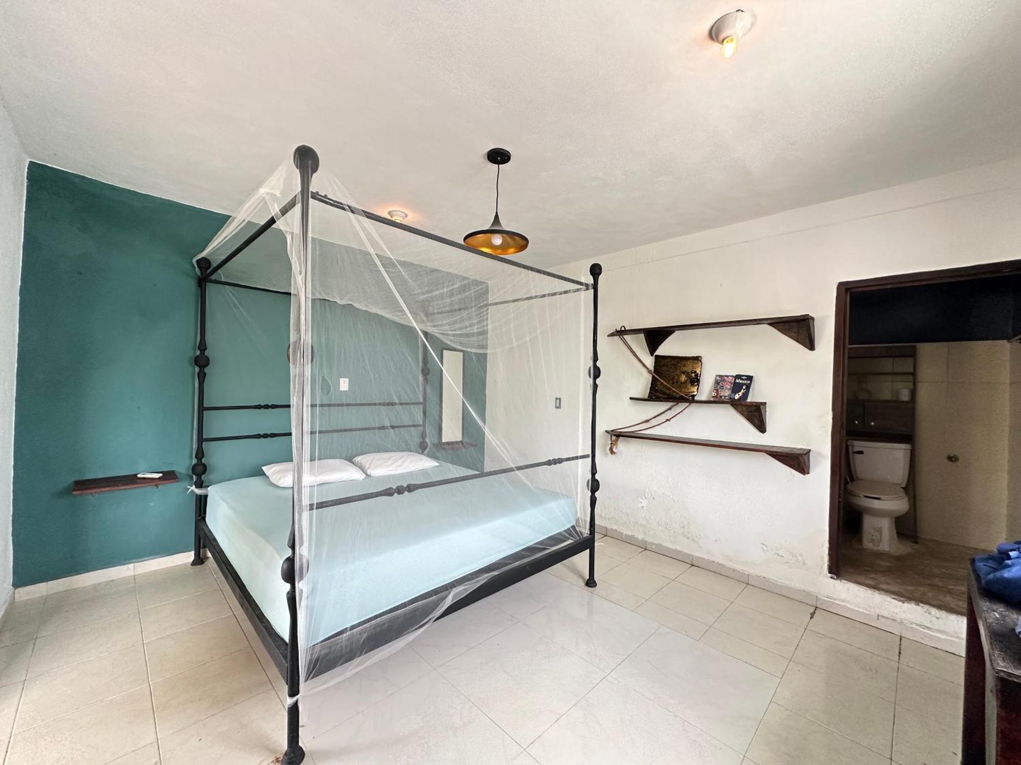 Black Jaguar Hostel Bacalar Exterior photo