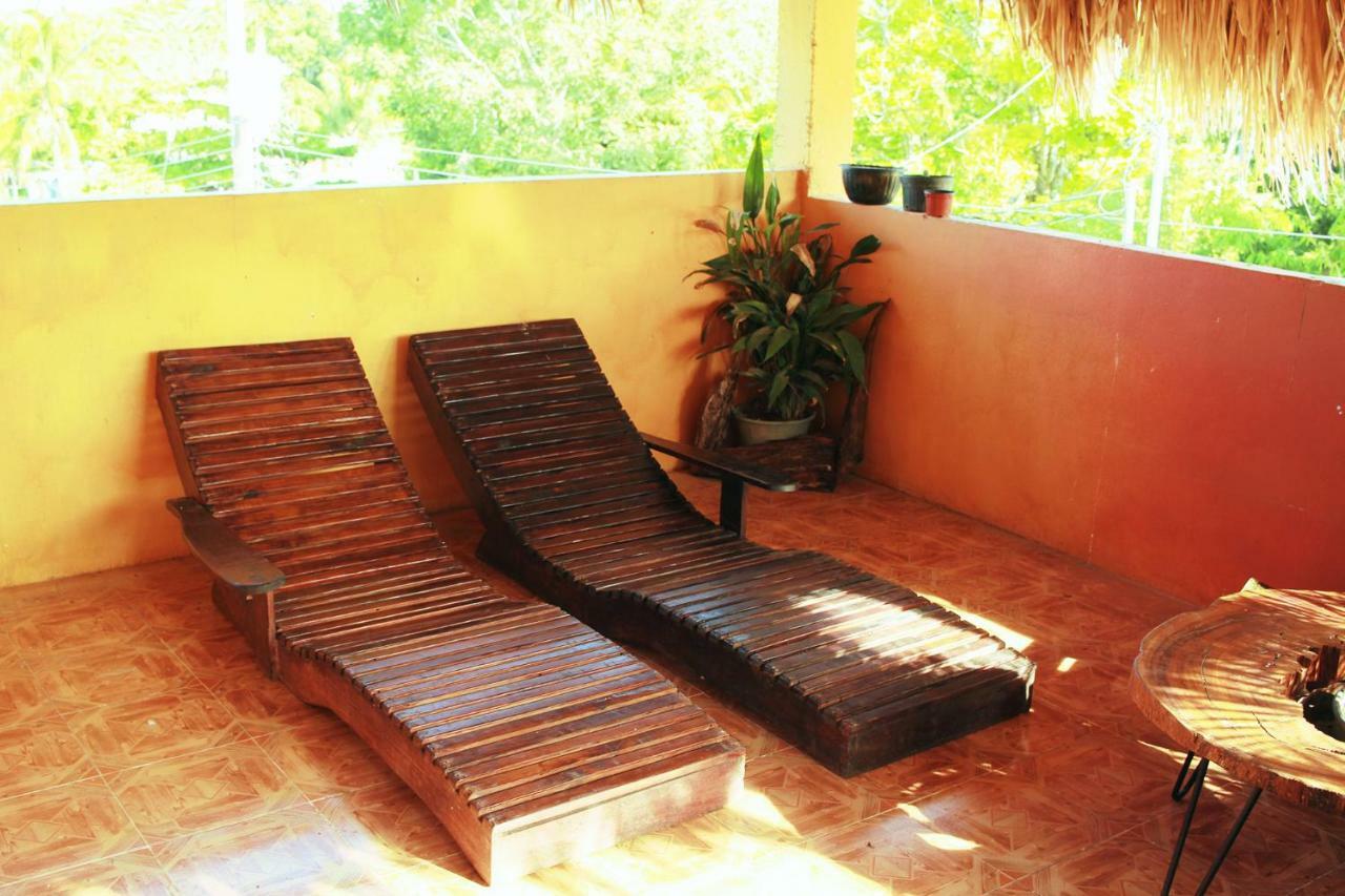 Black Jaguar Hostel Bacalar Exterior photo